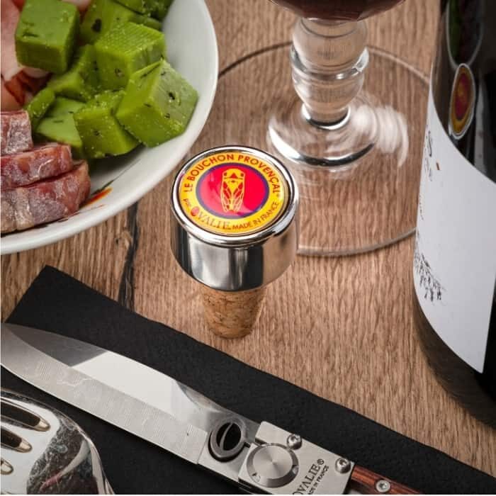 bouchon à vin provençal ovalie original ambiance